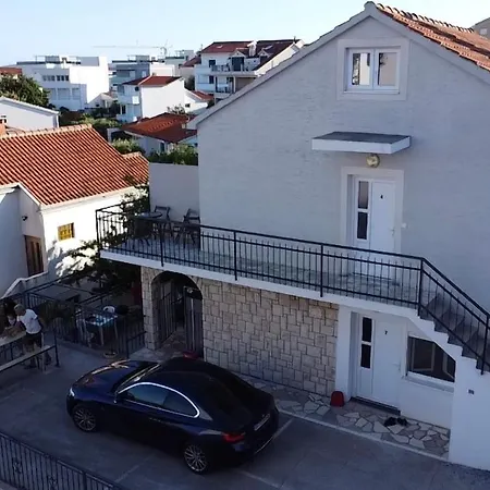 Suker * 特罗吉尔